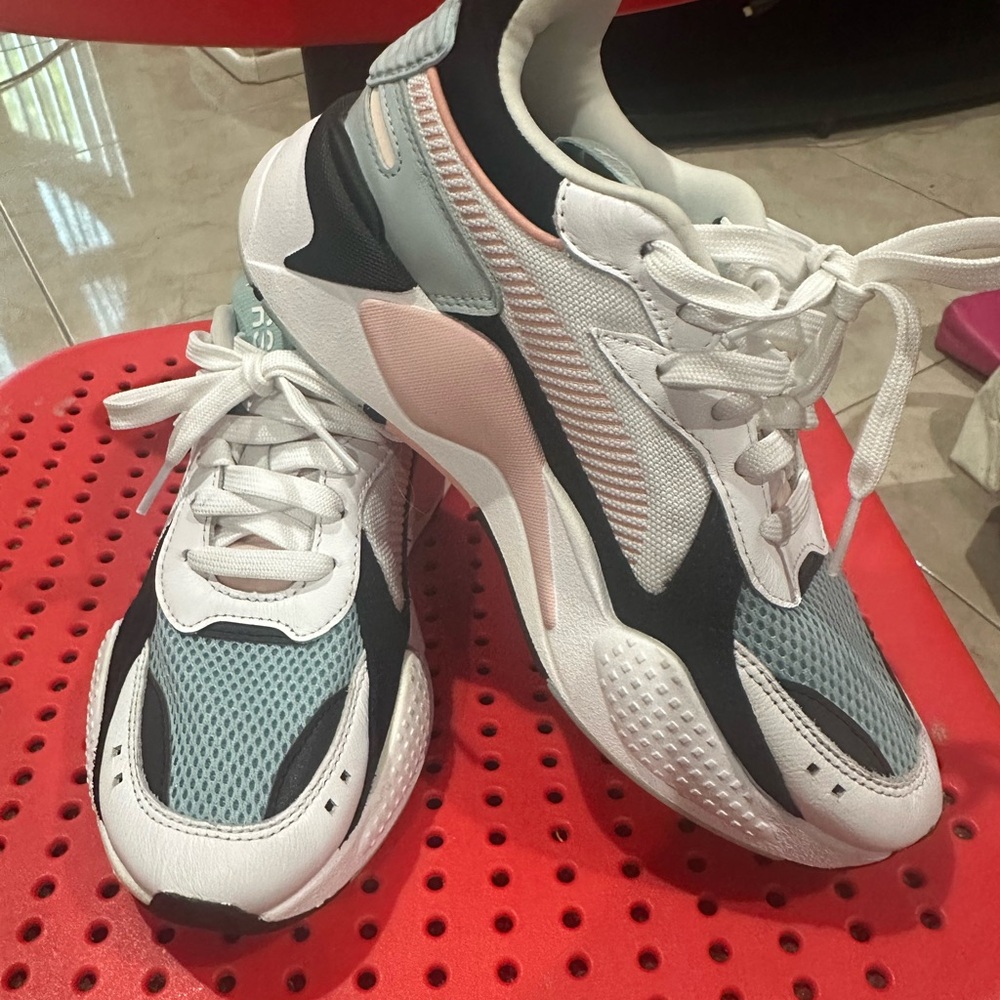 Puma White and Black Sneakers Modern Athletic Design